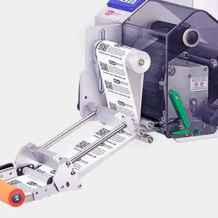 WMX 5010E adjustable wipe-on applicator with pressure roller