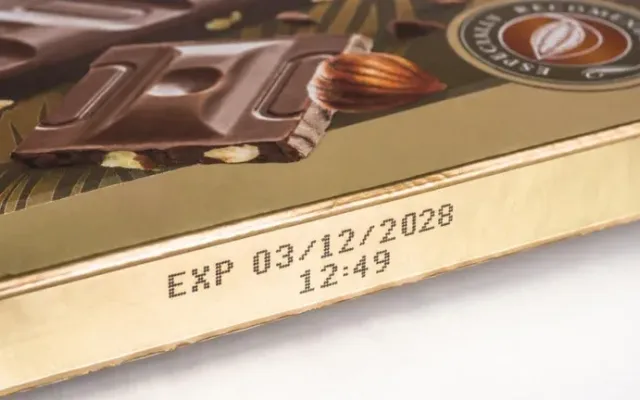 Expiry date and time on a printed carton