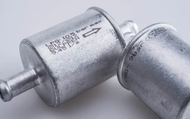Codes on metal fuel filters